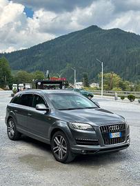 audi q7 s line 7 posti