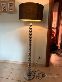 Lampada da terra design moderno