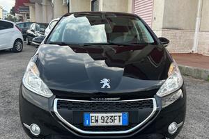 Peugeot 208 1.4 HDi 68 CV 3 porte Allure