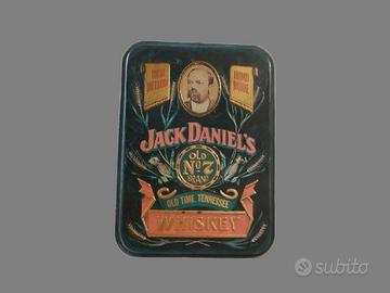 Jack Daniel’s Old No. 7 – Set in latta