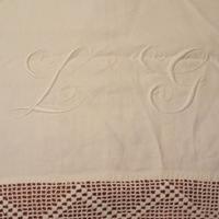 asciugamano vintage con pizzo