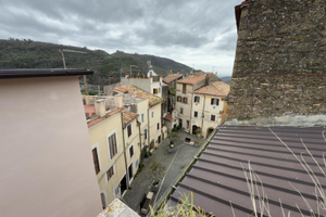 Casa su 2 livelli con terrazzo - Borgo di Casape