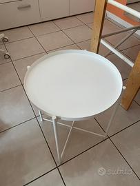Tavolino in metallo