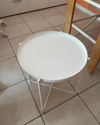 Tavolino in metallo