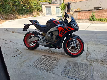 Aprilia Tuono 660 factory