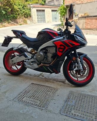 Aprilia Tuono 660 factory
