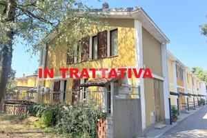 VILLA A SCHIERA D'ANGOLO A CESATE