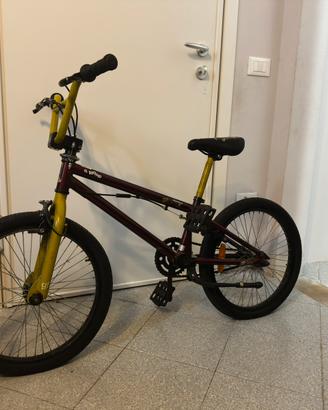 Bicicletta BMX GT Slammer