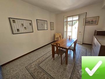 Appartamento + Posto Auto + Cantina Viale Europa