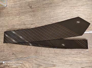 cravatta marrone a righe