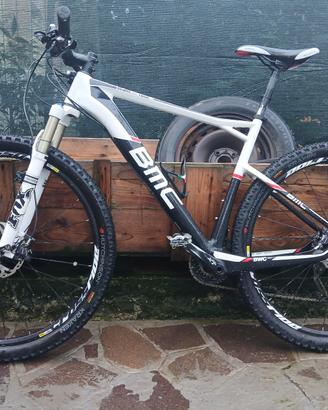 bici mountain bike muscolare
