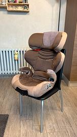 Seggiolino per auto
