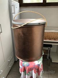 Sgabello contenitore 