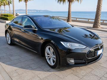 Tesla Model S 85 - 2014