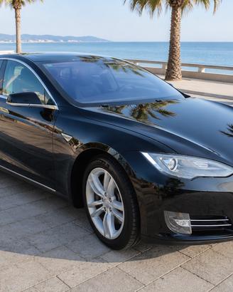 Tesla Model S 85 - 2014