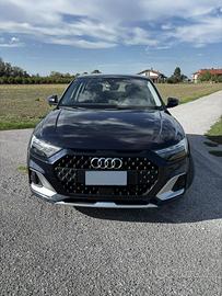 Audi A1 Citycarver 30 TFSI