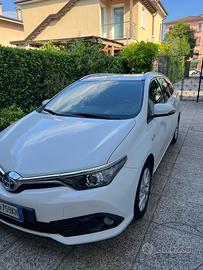 Toyota Auris Hybrid 2017