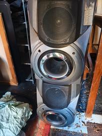 Coppia di casse a due vie.