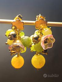 orecchini giada gialla,verde,fiori,acciaio