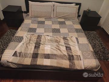 Letto IKEA con comodini e comò