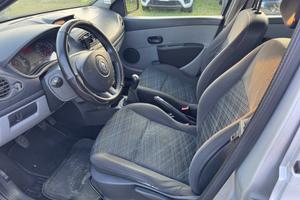 Renault Clio 1.2 Benzina 5 porte Luxe neopatentati