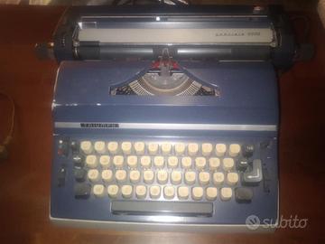 Macchina da scrivere TRIUMPH
