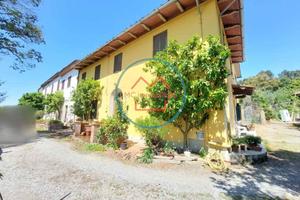 Casa indipendente di 140 m² con 5 locali a Monteca