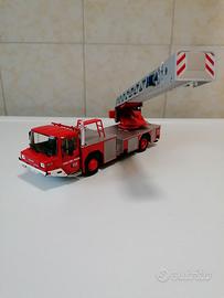 Modellini storici dei Vigili del Fuoco Italiani