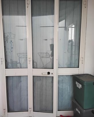 porte e finestre in alluminio pronte da installare