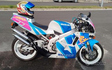 Suzuki RGV 250 VJ 22