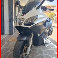 Aprilia srv 850 *pr0m0 incluso passaggio*garanzia
