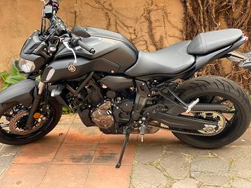 YAMAHA MT-07