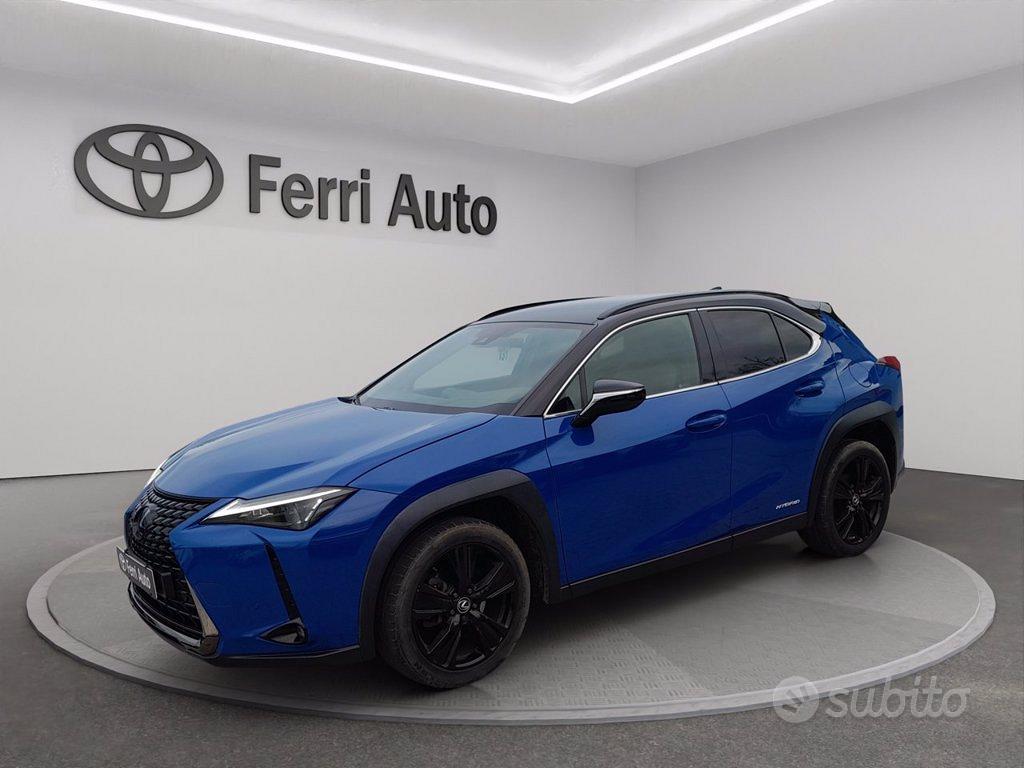 LEXUS UX