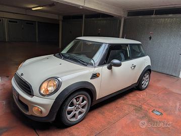 Mini One R56 1.6 75cv pepper white