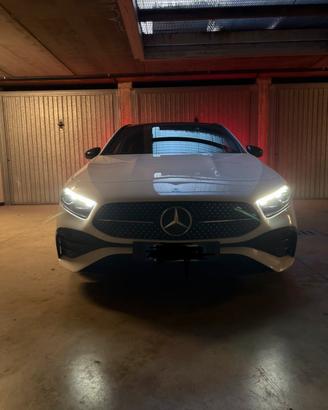Mercedes Classe A200d PremiumAmgLine night edition