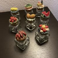 8 contenitori in vetro per spezie