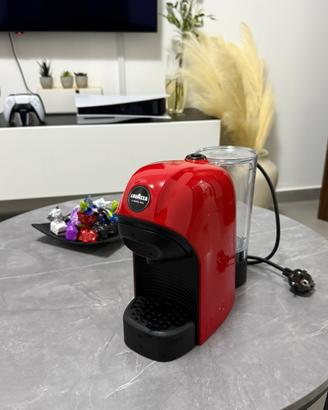Macchina da caffè Lavazza Tiny A Modo Mio