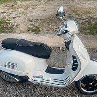 Vespa gts 300