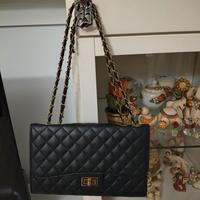 Borsa donna nera con dettagli color pro