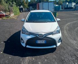 Toyota Yaris 1.4 D-4D 5 porte Style berlina 2 volu