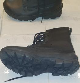 stivaletti militari neri