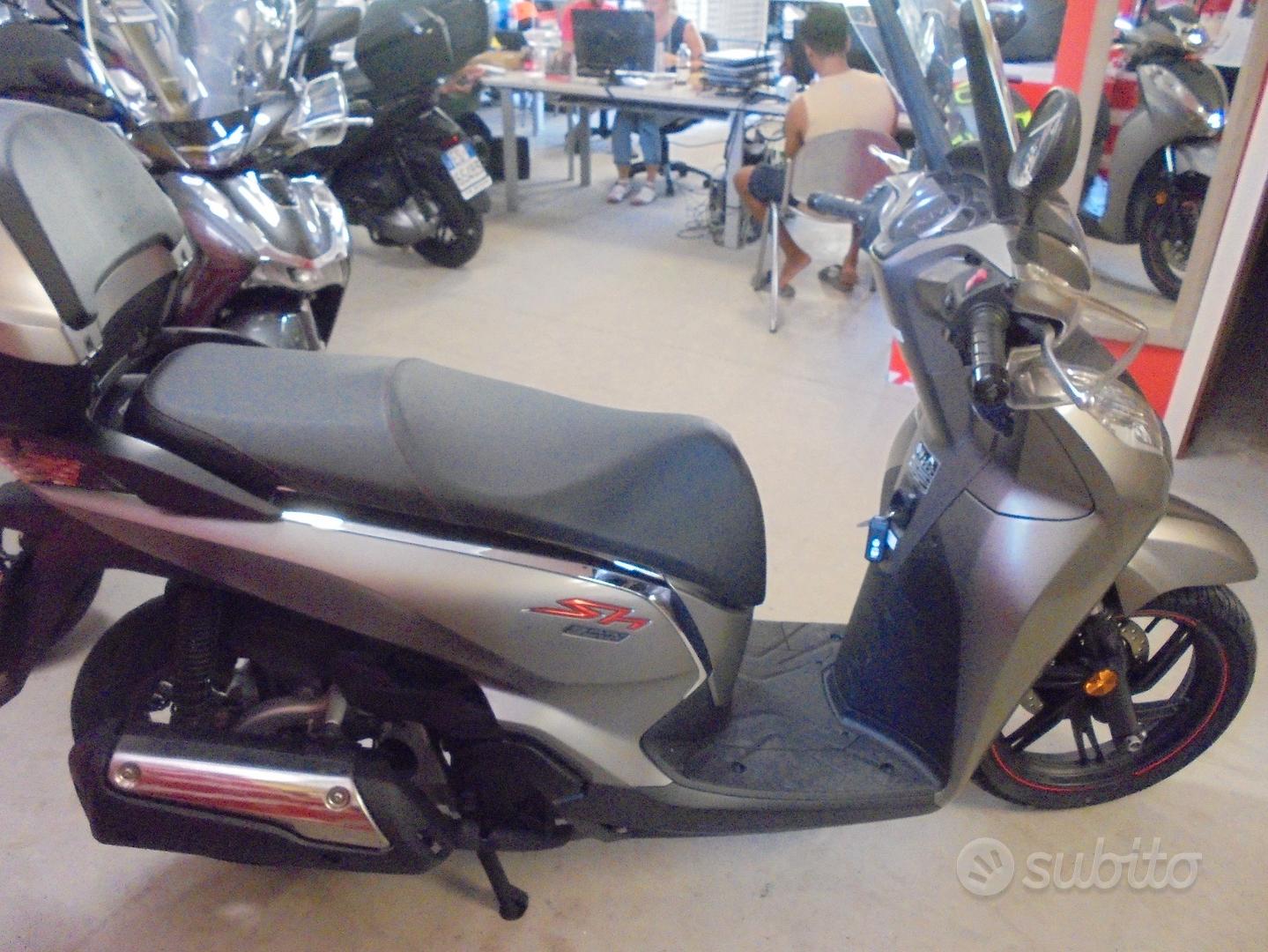 Subito - GM MOTOR S.N.C. RAPALLO - Honda SH 300 SPORT - 2019 OUTLET USATO -  Moto e Scooter In vendita a Genova