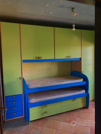 Cameretta Bambini/Ragazzi - 3 letti ampi e armadi