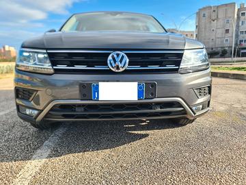 VOLKSWAGEN Tiguan 2.0 TDI 4MOTION Business