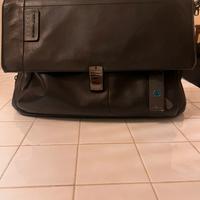 Borsa Piquadro in pelle nera - elegante e capiente