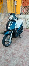 Beverly tourer 125