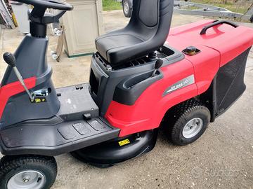 Trattorino tagliaerba idrostatico