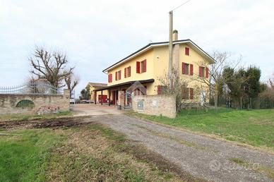 CASA INDIPENDENTE A SAN PIETRO IN CASALE