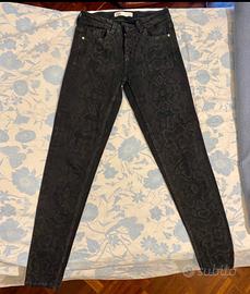 Jeans pitonati Zara