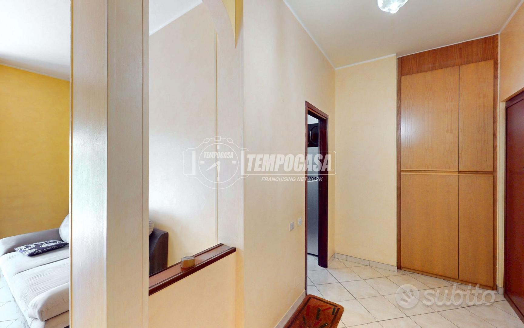AMPIO E LUMINOSO 4 LOCALI CON BALCONE E BOX AUTO! - Altro